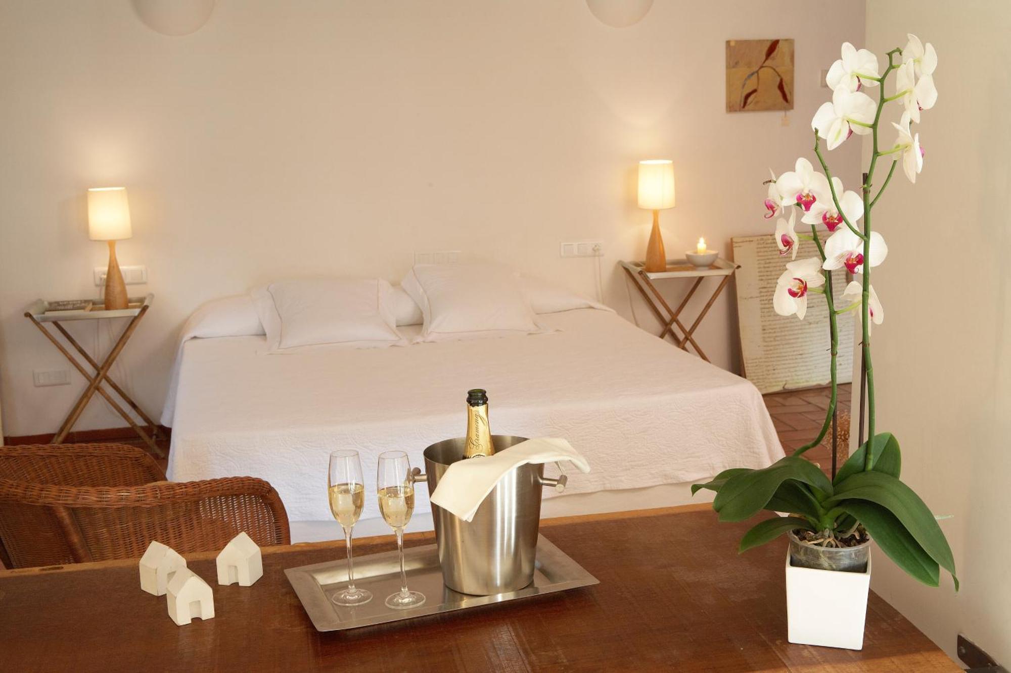 Hotel La Placa Madremanya Ngoại thất bức ảnh